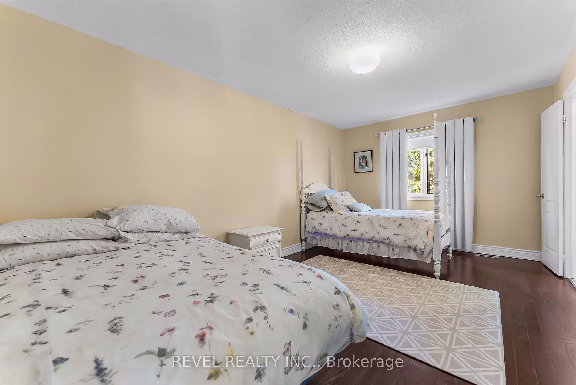 Bedroom with two beds at 1486 Ashwood Gate, Pickering, listed by The Gordon Brothers Team, Revel Realty Inc., Brokerage